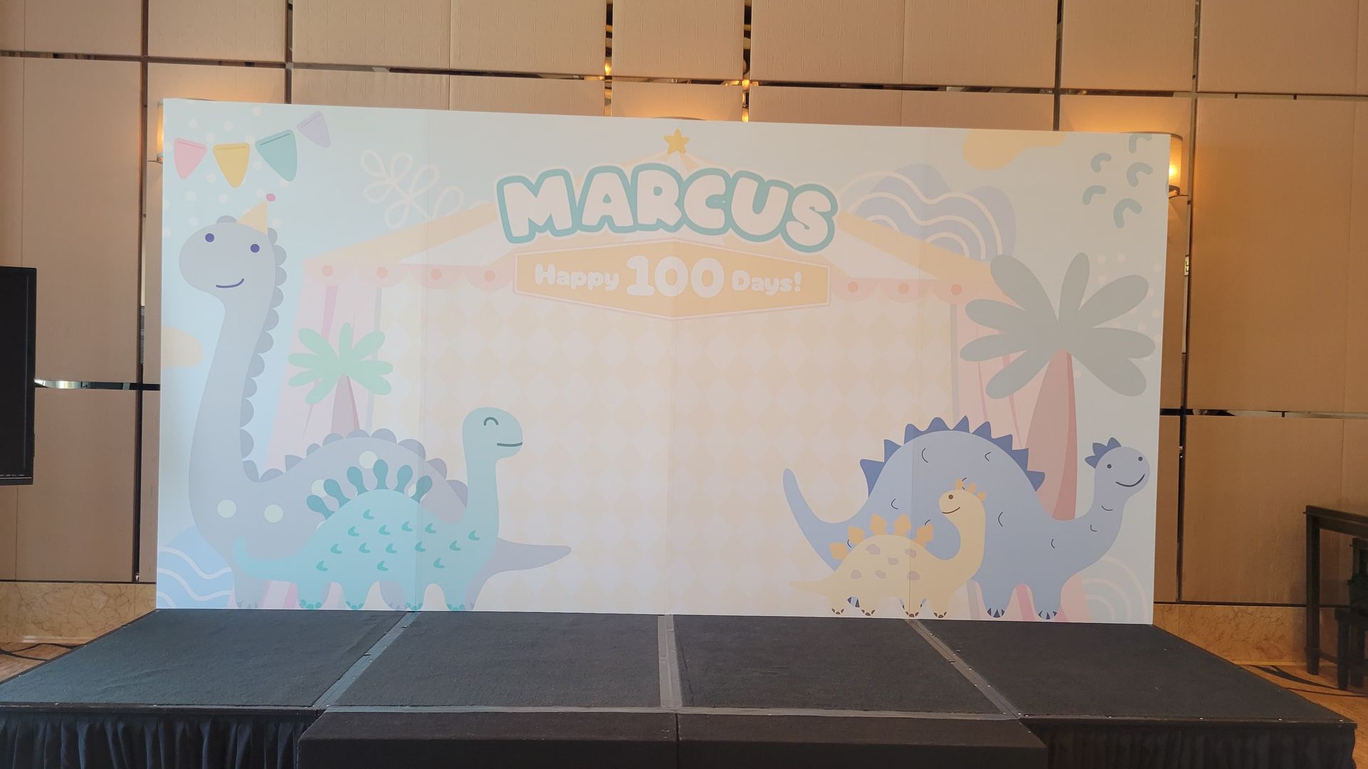 Marcus 百日宴 Backdrop 安裝